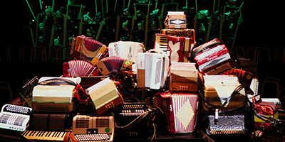 LES 100 NON ACCORDEONISTES